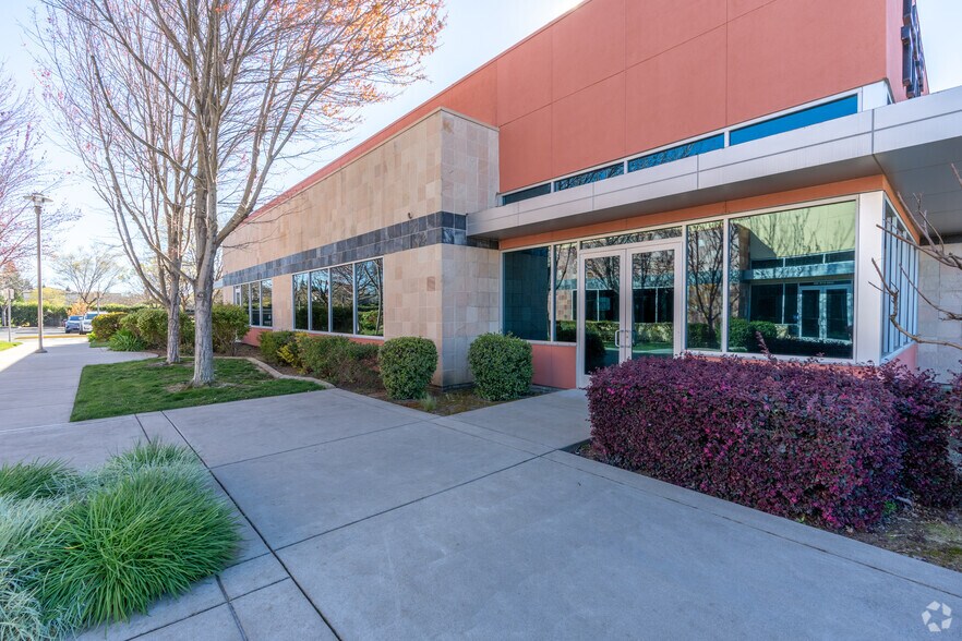 More Photos Of 2280 Del Paso Rd, Sacramento Medical For Sale