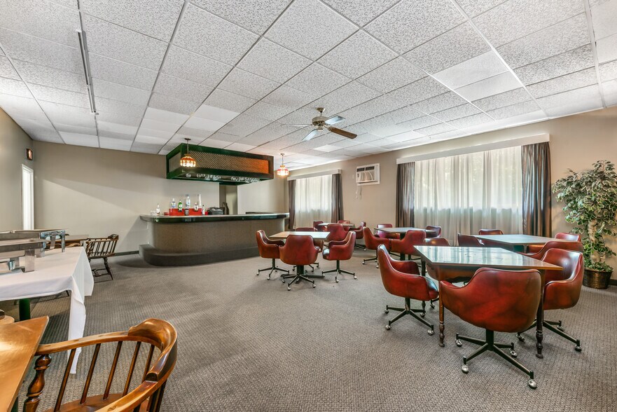 More Photos Of 9494 Riverton Rd, Bangor Restaurant For Sale