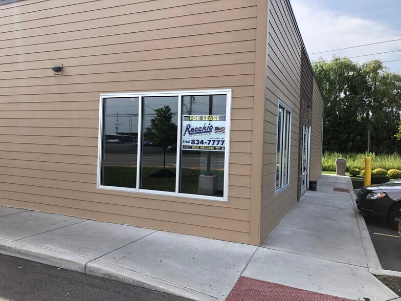 More Photos Of 3941 Broadway St, Cheektowaga Freestanding For Sale