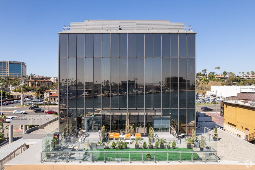 More Photos Of 3333 W Coast Hwy, Newport Beach Medical For Lease