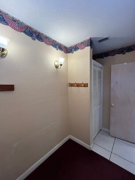 More Photos Of 102 W Calton Rd, Laredo Office Residential For Sale