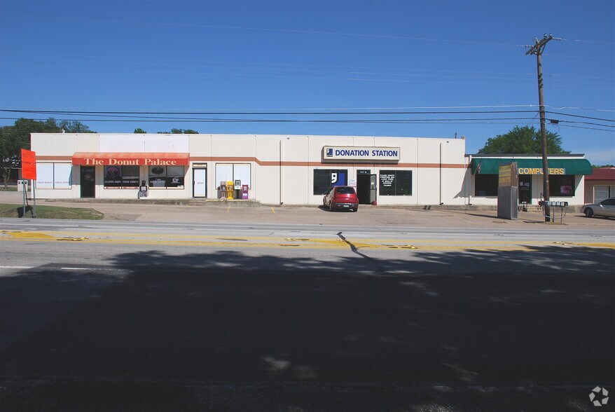 More Photos Of 5117 Colleyville Blvd, Colleyville Freestanding For Lease