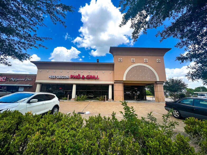 More Photos Of 7400 W Tidwell Rd, Houston Storefront Retail Office For Lease