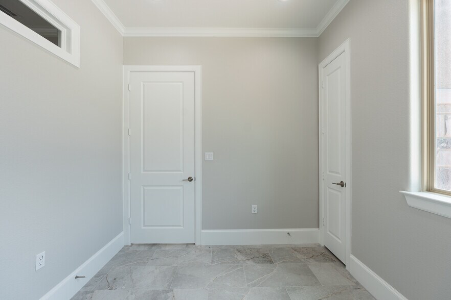 More Photos Of 12414 Spring Cypress Rd, Tomball Medical For Sale