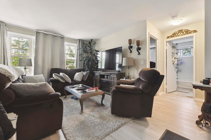 More Photos Of 300 Regent St, Kingston Apartments For Sale