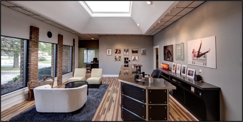 More Photos Of 2024 28th St SW, Wyoming Office For Sale