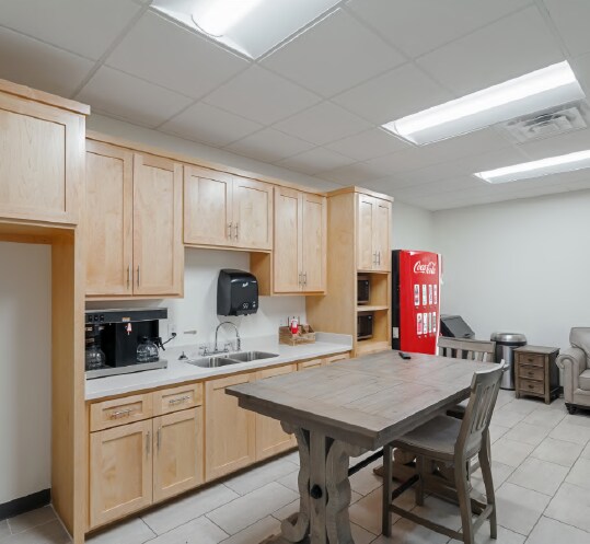 More Photos Of 4727 Pleasant Run, Memphis Service For Lease