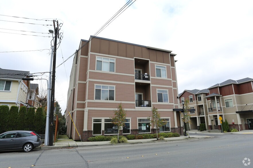 More Photos Of 4020-4025 NE 3rd Pl, Renton Storefront For Sale