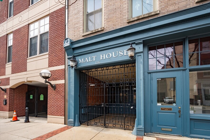 More Photos Of 136-138 N 2nd St, Philadelphia Apartments For Sale