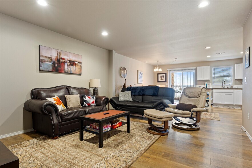 More Photos Of 2729 W Marina Dr, Moses Lake Apartments For Sale