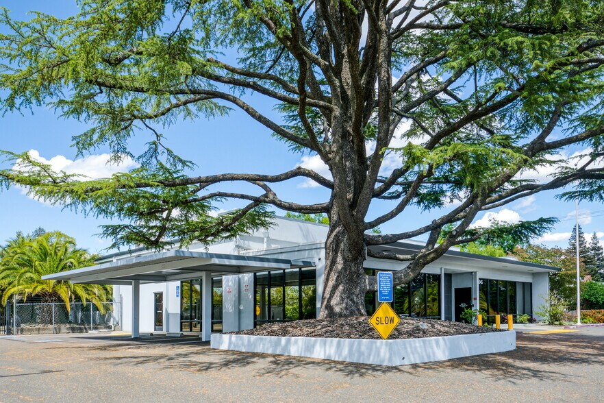 More Photos Of 5945 Palm Dr, Carmichael Light Distribution For Sale