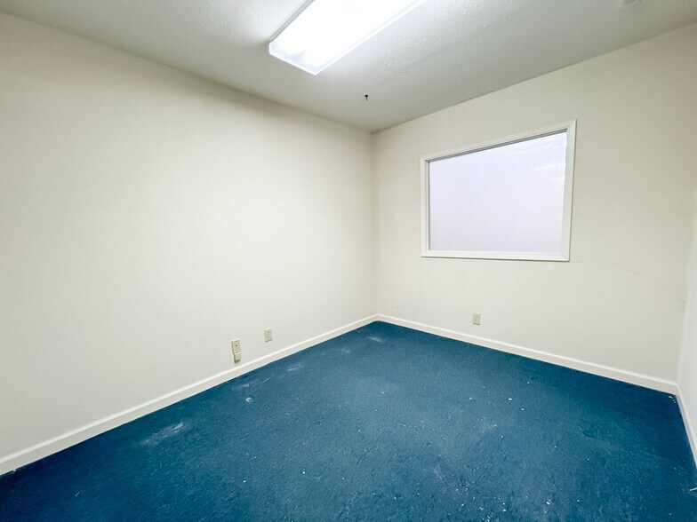 More Photos Of 1616 Alhambra Ave, Martinez Storefront For Lease