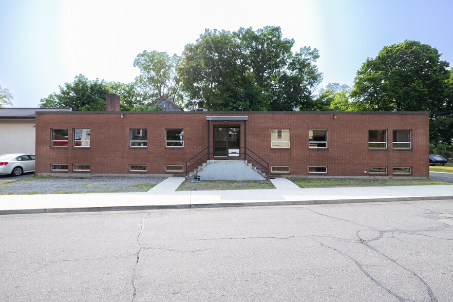 More Photos Of 141 Grove St, Meriden Manufacturing For Sale