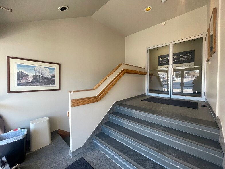 More Photos Of 3107 Beale Ave, Altoona Office For Sale
