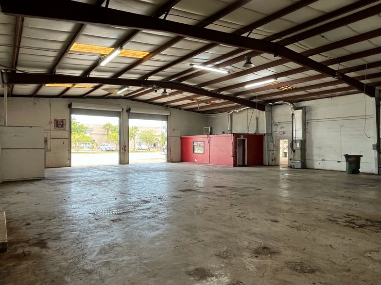 More Photos Of 12490 Belcher Rd S, Largo Showroom For Sale