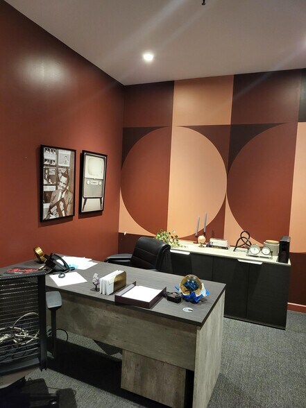 More Photos Of 3000 N Hollywood Way, Burbank Office For Lease