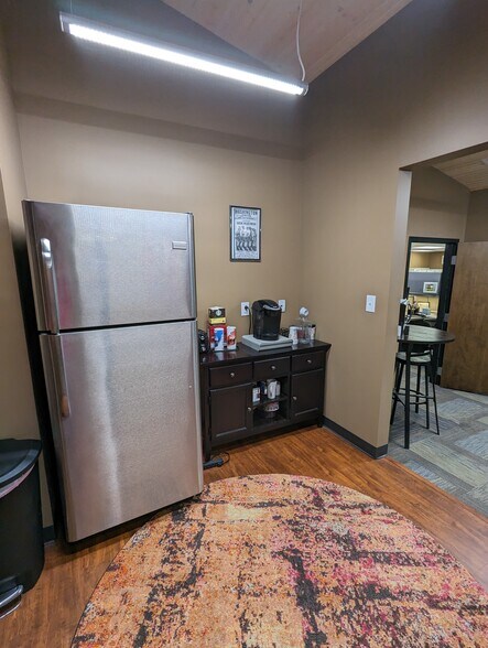 More Photos Of 222 W Main St, Belleville Medical For Sale