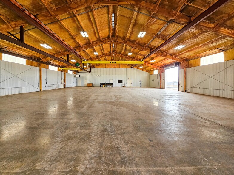 More Photos Of 110 CR 141, Sweetwater Warehouse For Sale