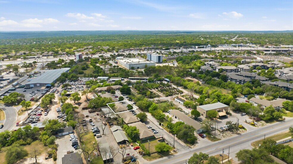 More Photos Of 13284 Pond Springs Rd, Austin Office For Sale