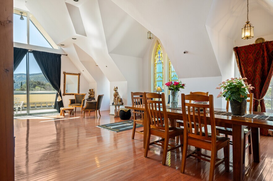 More Photos Of 437 2nd St, Solvang Storefront Retail Residential For Sale