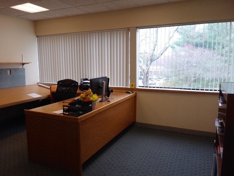 More Photos Of 1000 Mount Laurel Cir, Shirley Light Manufacturing For Lease