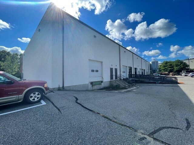 More Photos Of 12 Resnik Rd, Plymouth Light Manufacturing For Lease