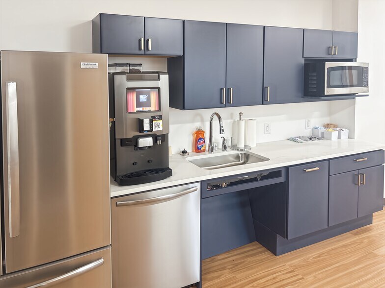 More Photos Of 287 Grove St, Worcester Coworking Space