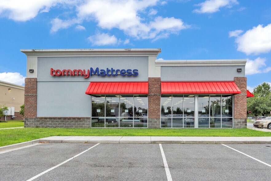 More Photos Of 5440 S Columbia Ave S, Rincon Freestanding For Lease