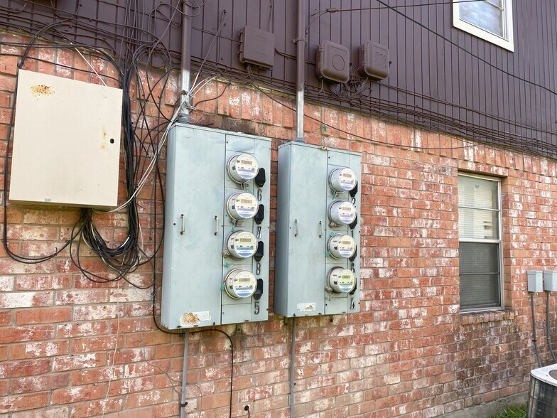 More Photos Of 2095 La Palma St, San Benito Apartments For Sale