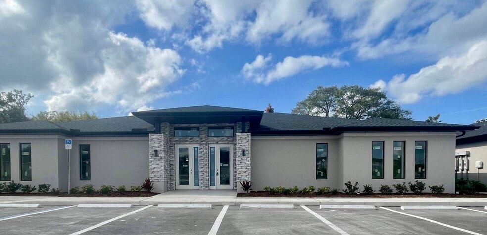 Primary Photo Of 10357 Black Mangrove Ln, Riverview Office For Lease