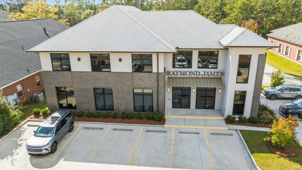 More Photos Of 1540 W Causeway Approach, Mandeville Bank For Sale