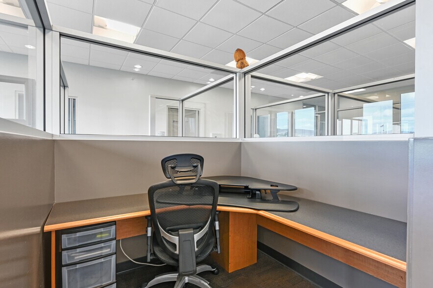 More Photos Of 950 Boardwalk, San Marcos Office For Sale