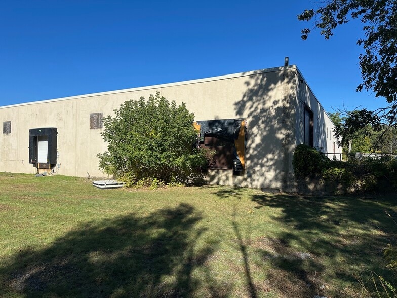 More Photos Of 5 Pruyn's Island Dr, Glens Falls Unknown For Lease