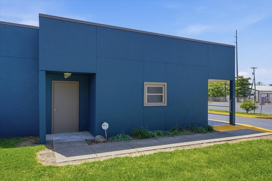 More Photos Of 175 E Broadway Ave, Westerville Office For Lease