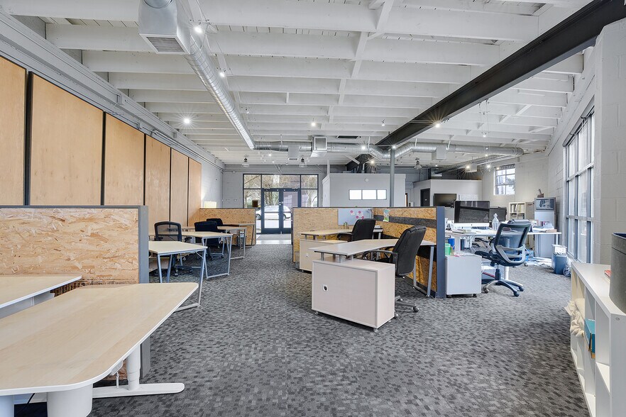 More Photos Of 2125 N Flint Ave, Portland Loft Creative Space For Lease