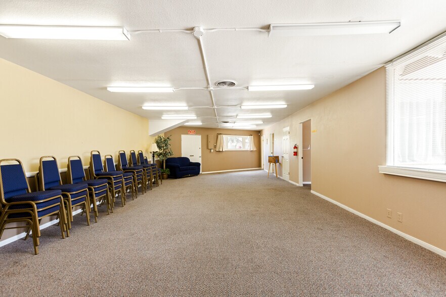 More Photos Of 635 Veile Ave, Beaumont Office For Sale