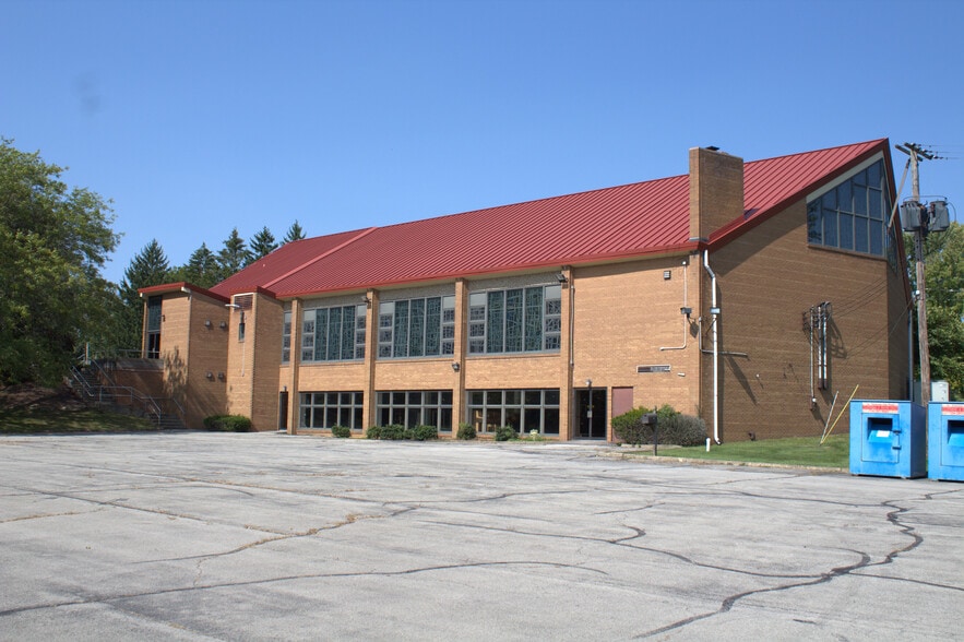 More Photos Of 1111 S Cascade St, New Castle Religious Facility For Sale