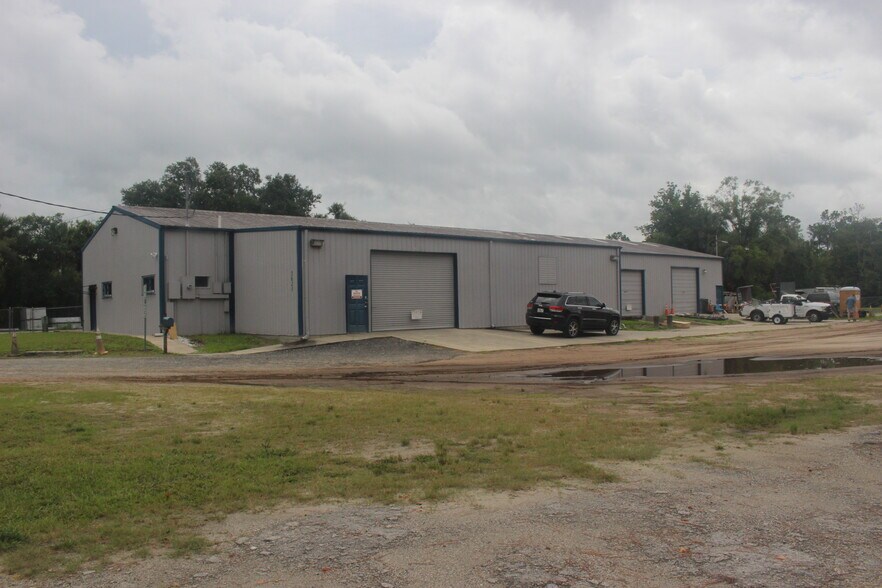 More Photos Of 3624 W International Speedway Blvd, Daytona Beach Industrial For Sale