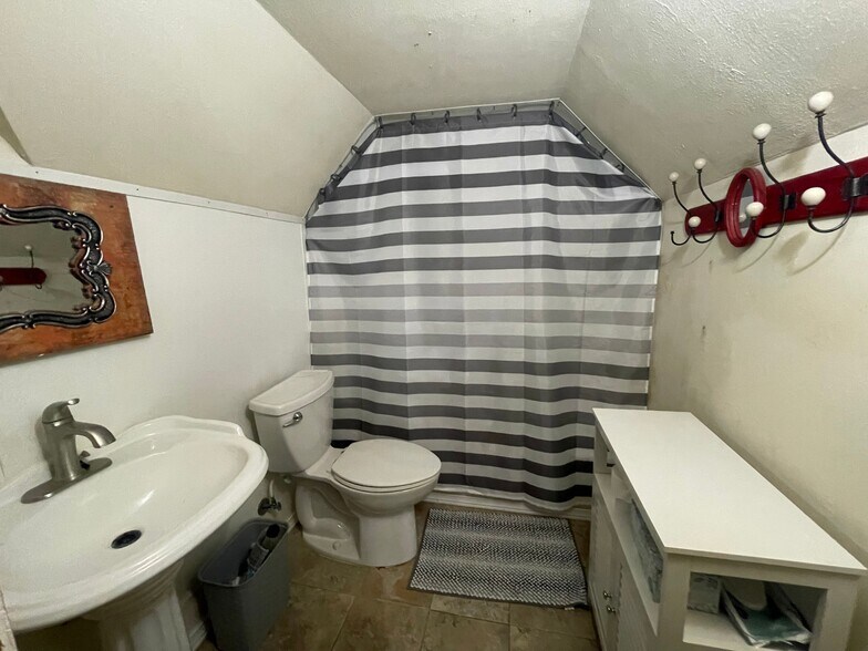 More Photos Of 215 W Main St, Lometa Specialty For Sale