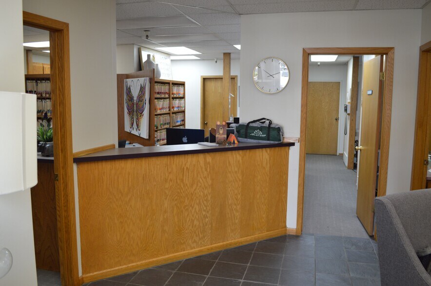 More Photos Of 9455 S Union Sq, Sandy Storefront Retail Office For Sale