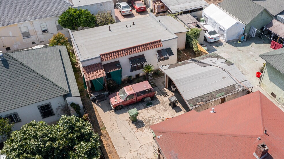 More Photos Of 206 S Soto St, Los Angeles Apartments For Sale