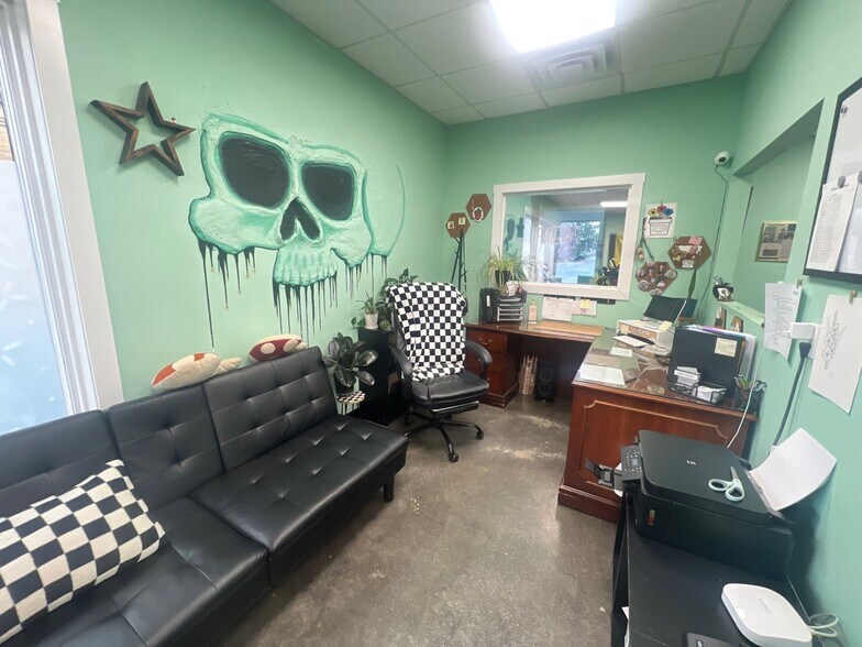 More Photos Of 123 1st St SE, Mason City Office For Lease