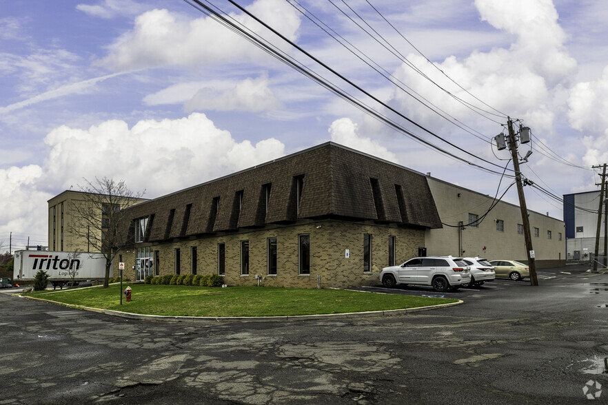 Primary Photo Of 310 Paterson Plank Rd, Carlstadt Manufacturing For Lease