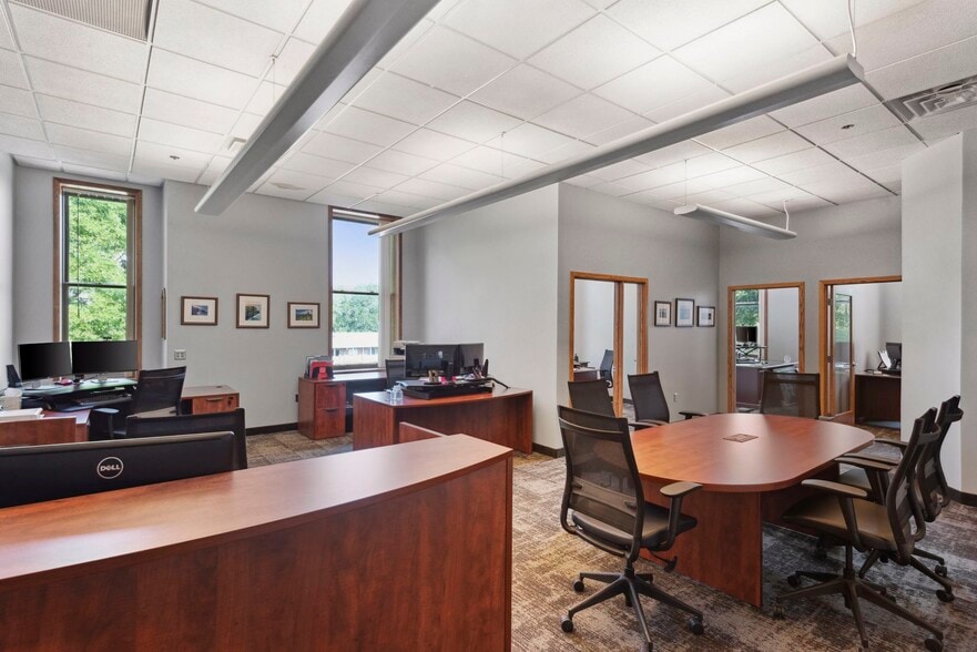 More Photos Of 261 School Ave, Excelsior Office For Sale