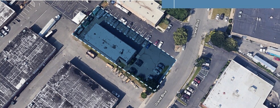 More Photos Of 20 N Grand Blvd, Brentwood Service For Sale