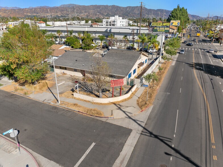 More Photos Of 6000 Ensign Ave, North Hollywood Schools For Sale