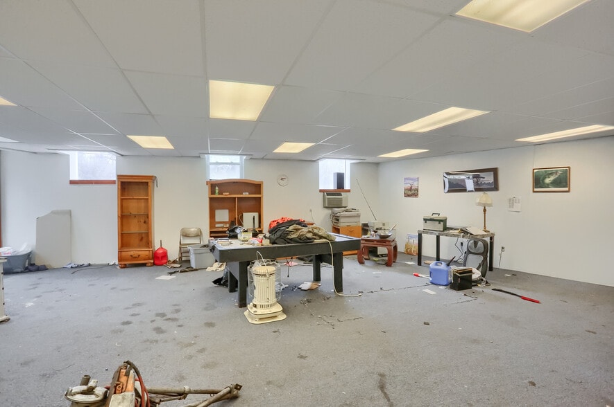 More Photos Of 97 Helen St, McKees Rocks Warehouse For Sale