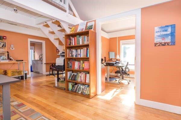 More Photos Of 35 King St, Burlington Office For Lease