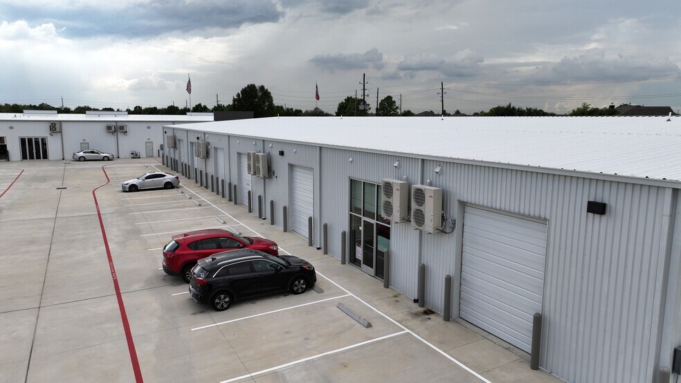 More Photos Of 18021 Longenbaugh Rd, Cypress Warehouse For Lease