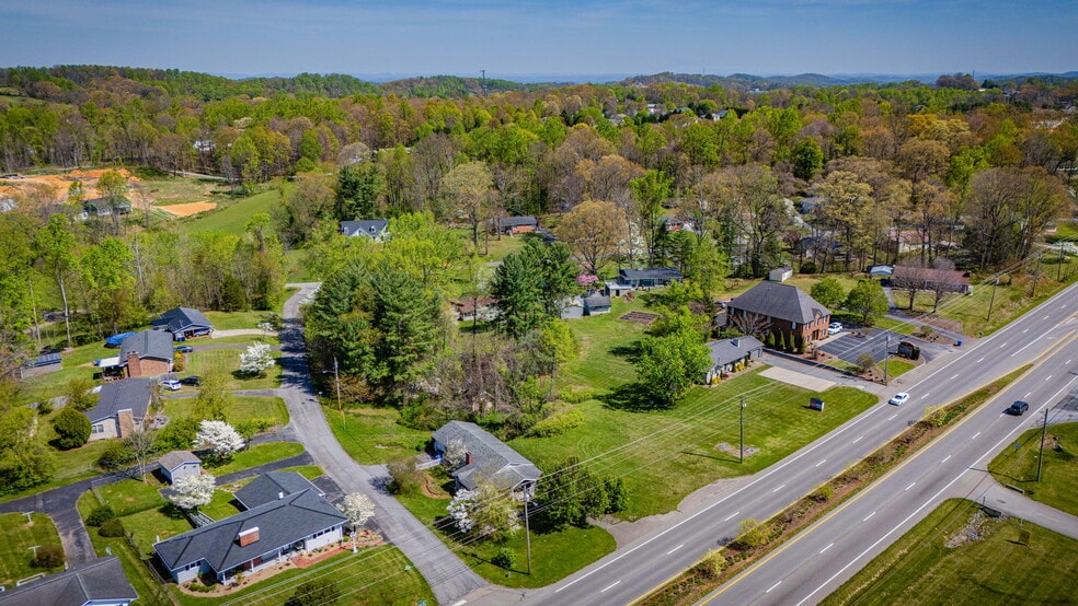 More Photos Of 1203 E Jackson Blvd, Jonesborough Office Residential For Sale